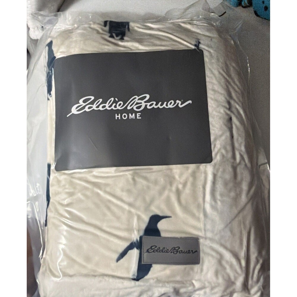 Eddie Bauer Throw 50x60  Emperor Penguin